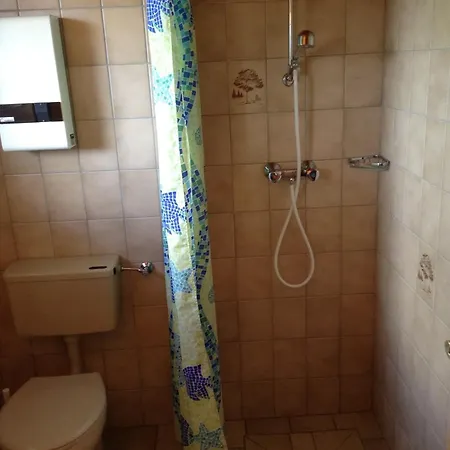 Semesterbostad Haus Toetel Dhh 2